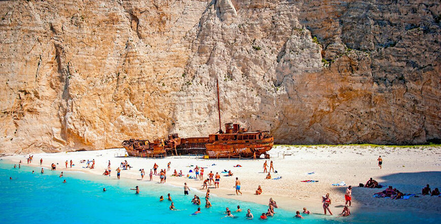 shipwreck tour life and boat